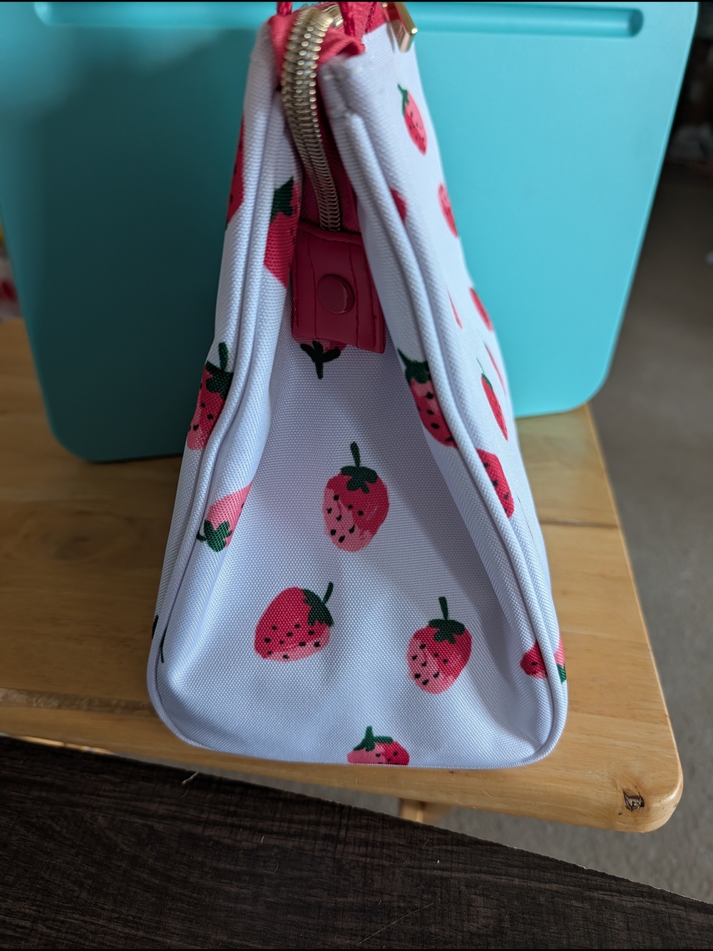 Kate Spade Strawberry Print Lunch Tote With Storage Container - Picture 4 of 10